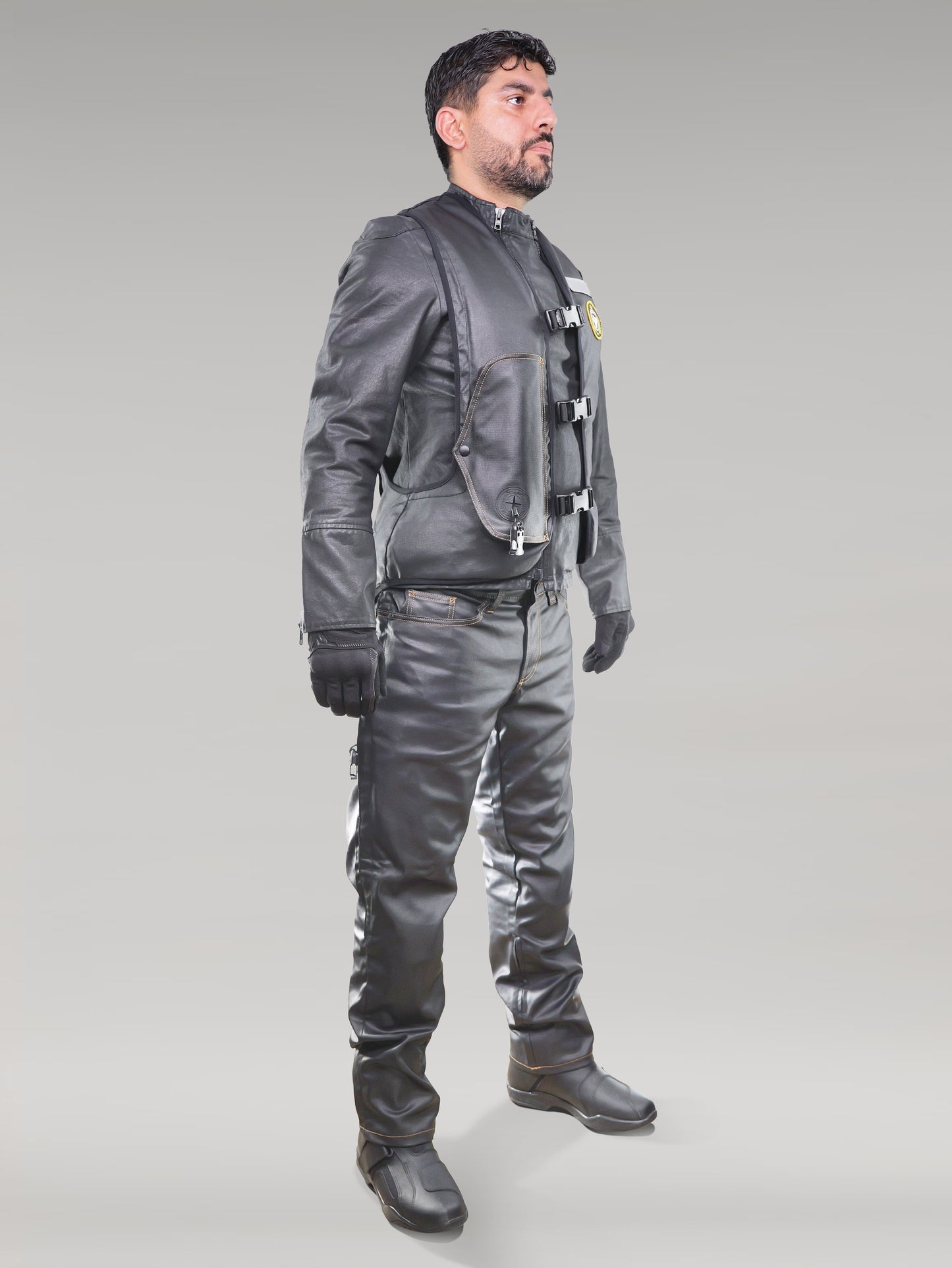 GERANEMO - Airbag Suit & Vest